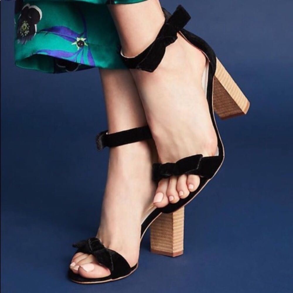 J. C. Velvet Bow Heel Sandals🔥SALE🔥🔥🔥🔥$15
